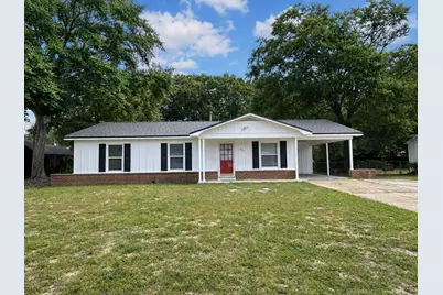 203 NW Loizos Drive, Fort Walton Beach, FL 32548 - Photo 1