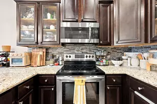 8825 Brown Pelican Cir, Navarre, FL 32566 - Photo 15