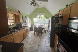 311 Woodland Park Cir, Mary Esther, FL 32569 - Photo 13