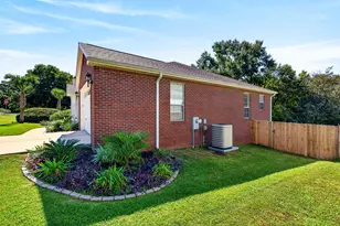 601 W Lynn Brook, Crestview, FL 32539 - Photo 5