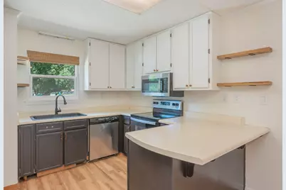 112 Skinner Circle #A, Fort Walton Beach, FL 32547 - Photo 5