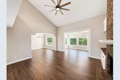 246 Hillside Drive, Niceville, FL 32578 - Photo 3