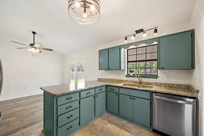 1938 Iris Lane, Navarre, FL 32566 - Photo 9