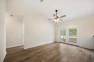 1938 Iris Ln, Navarre, FL 32566 - Photo 15