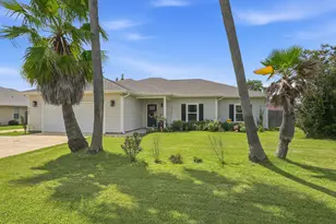 909 Mallory Dr, Panama City, FL 32405 - Photo 1