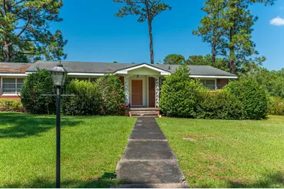 73 Oaklawn Square, Defuniak Springs, FL 32435 - Photo 1