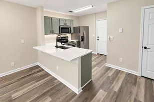 290 Swaying Pine Ct, Crestview, FL 32539 - Photo 3