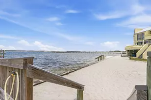 8520 Gulf Blvd, Navarre, FL 32566 - Photo 11