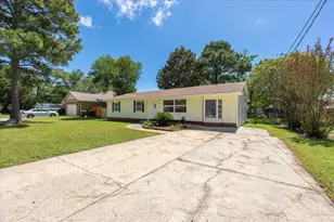 222 NW Moriarty St, Fort Walton Beach, FL 32548 - Photo 3