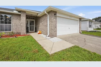2037 Catline Circle, Navarre, FL 32566 - Photo 7