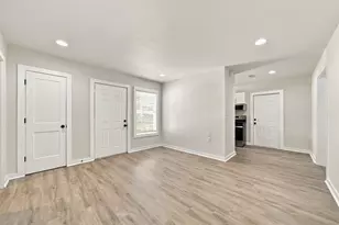 316 SW Hollywood Blvd, Fort Walton Beach, FL 32548 - Photo 9