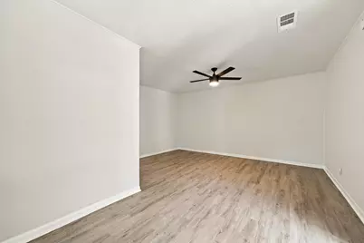 316 SW Hollywood Boulevard, Fort Walton Beach, FL 32548 - Photo 17