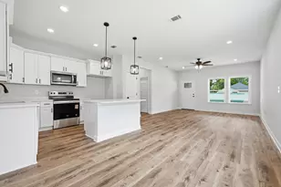 2826 Blackbird Ct, Crestview, FL 32539 - Photo 13