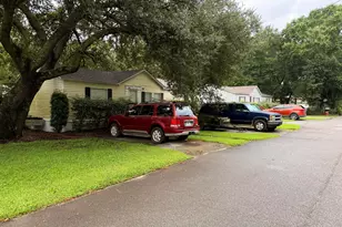208 Casper Dr, Fort Walton Beach, FL 32547 - Photo 1