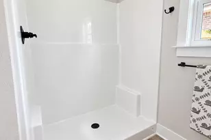 880 E Walnut Ave, Crestview, FL 32539 - Photo 23
