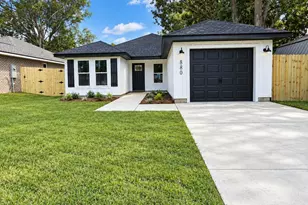 880 E Walnut Ave, Crestview, FL 32539 - Photo 3