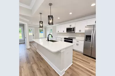 880 E Walnut Avenue, Crestview, FL 32539 - Photo 9