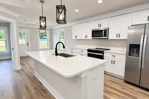 880 E Walnut Ave, Crestview, FL 32539 - Photo 9