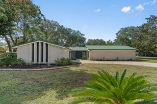 901 Valparaiso Blvd, Niceville, FL 32578 - Photo 1
