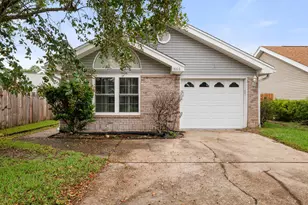 1866 Heartland Dr, Fort Walton Beach, FL 32547 - Photo 1