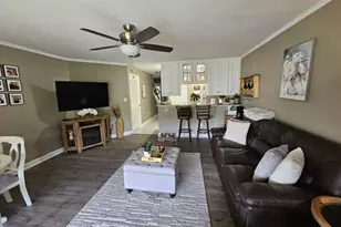 208 Westlake Ct, Niceville, FL 32578 - Photo 9
