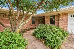 991 Pinewood Dr, Defuniak Springs, FL 32433 - Photo 9