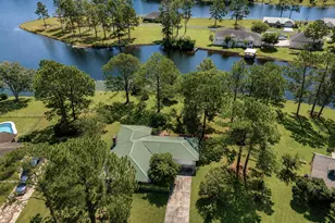 991 Pinewood Dr, Defuniak Springs, FL 32433 - Photo 3