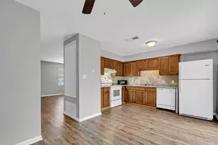 413 Hickory Ave, Niceville, FL 32578 - Photo 9