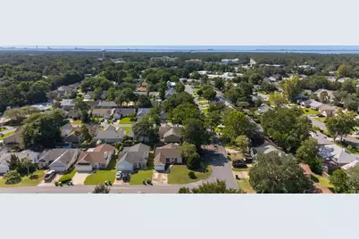 139 Midland Court, Niceville, FL 32578 - Photo 11