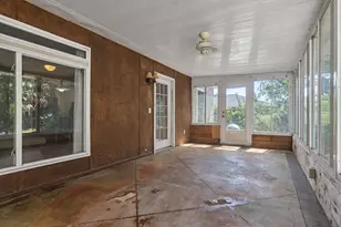 2005 Commodore Dr, Navarre, FL 32566 - Photo 5