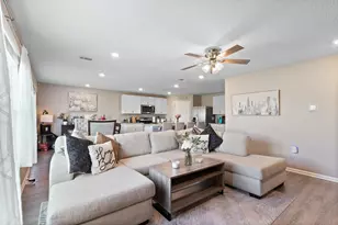 420 Scarborough St, Crestview, FL 32539 - Photo 15