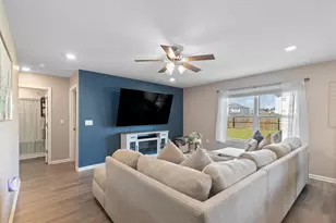 420 Scarborough St, Crestview, FL 32539 - Photo 13