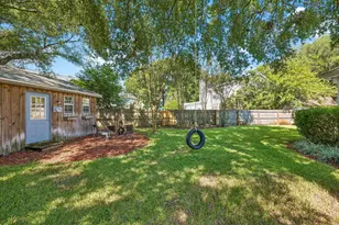 2568 Palm Shores Dr, Shalimar, FL 32579 - Photo 9