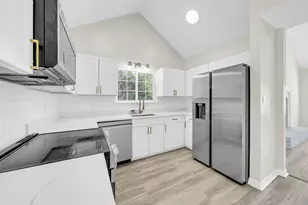 2625 Windsor Ln, Fort Walton Beach, FL 32547 - Photo 11