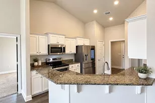 2019 Broad St, Crestview, FL 32536 - Photo 7