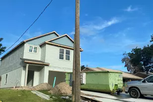 805 S Cedar Ave, Niceville, FL 32578 - Photo 1