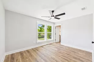 805 S Cedar Ave, Niceville, FL 32578 - Photo 23