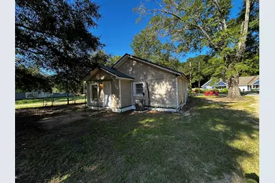 1063 S Wilson Street, Crestview, FL 32536 - Photo 11