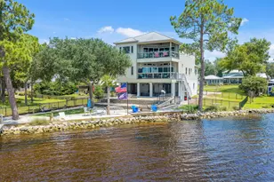 1027 Christy Dr, Niceville, FL 32578 - Photo 3
