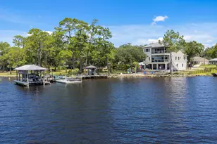 1027 Christy Dr, Niceville, FL 32578 - Photo 1