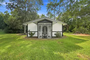 405 Range Line St, Bonifay, FL 32425 - Photo 1