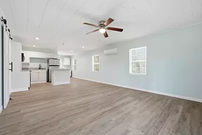 405 Range Line Street, Bonifay, FL 32425 - Photo 9