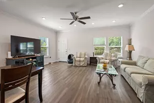617 31st St, Niceville, FL 32578 - Photo 9