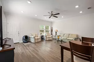 617 31st St, Niceville, FL 32578 - Photo 7
