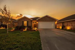 4749 Airmen Dr, Crestview, FL 32539 - Photo 1