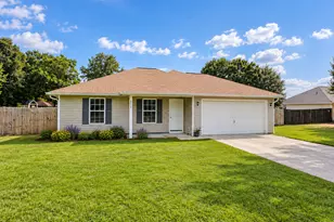 8915 Longmont Way, Milton, FL 32583 - Photo 1