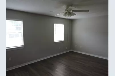 692 E Williams Avenue, Crestview, FL 32539 - Photo 5