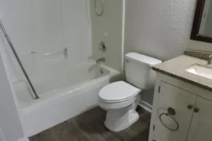 692 E Williams Ave, Crestview, FL 32539 - Photo 9