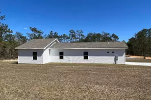 299 E Laurel Ln, Defuniak Springs, FL 32433 - Photo 5