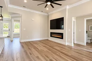 878 E Walnut Ave, Crestview, FL 32539 - Photo 5